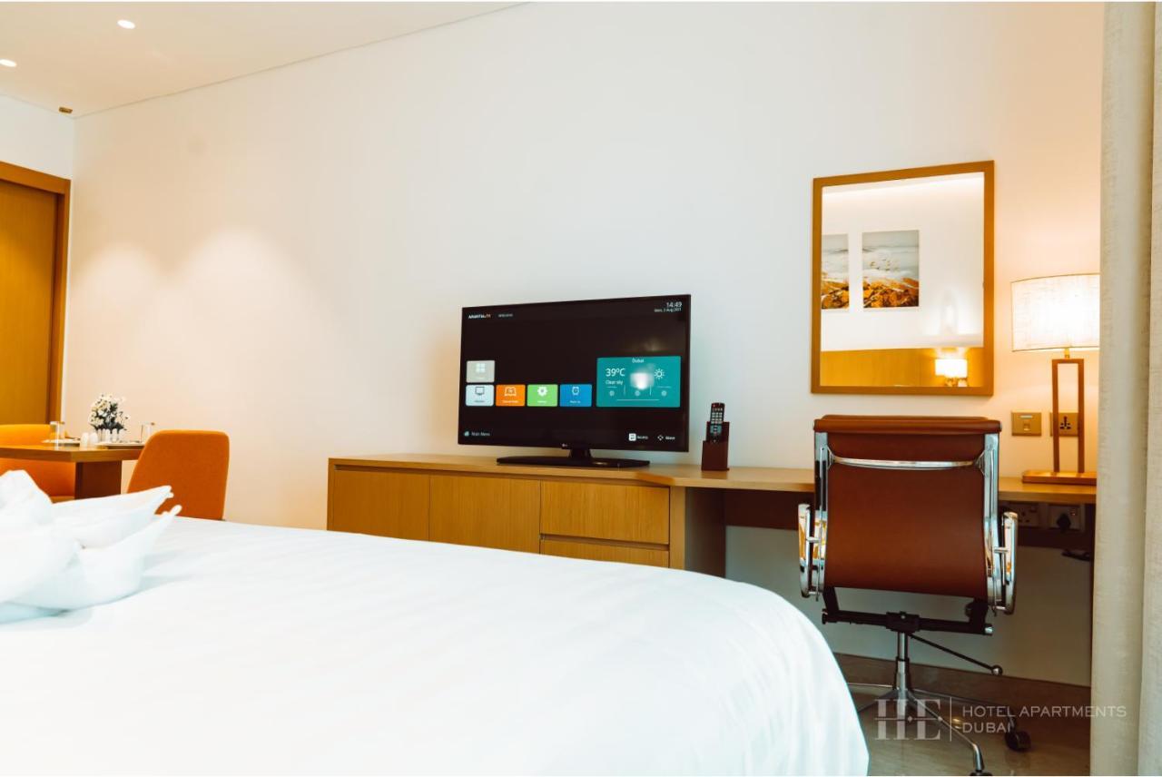 He Hotel Apartments Dubai Rum bild A room at the hotel